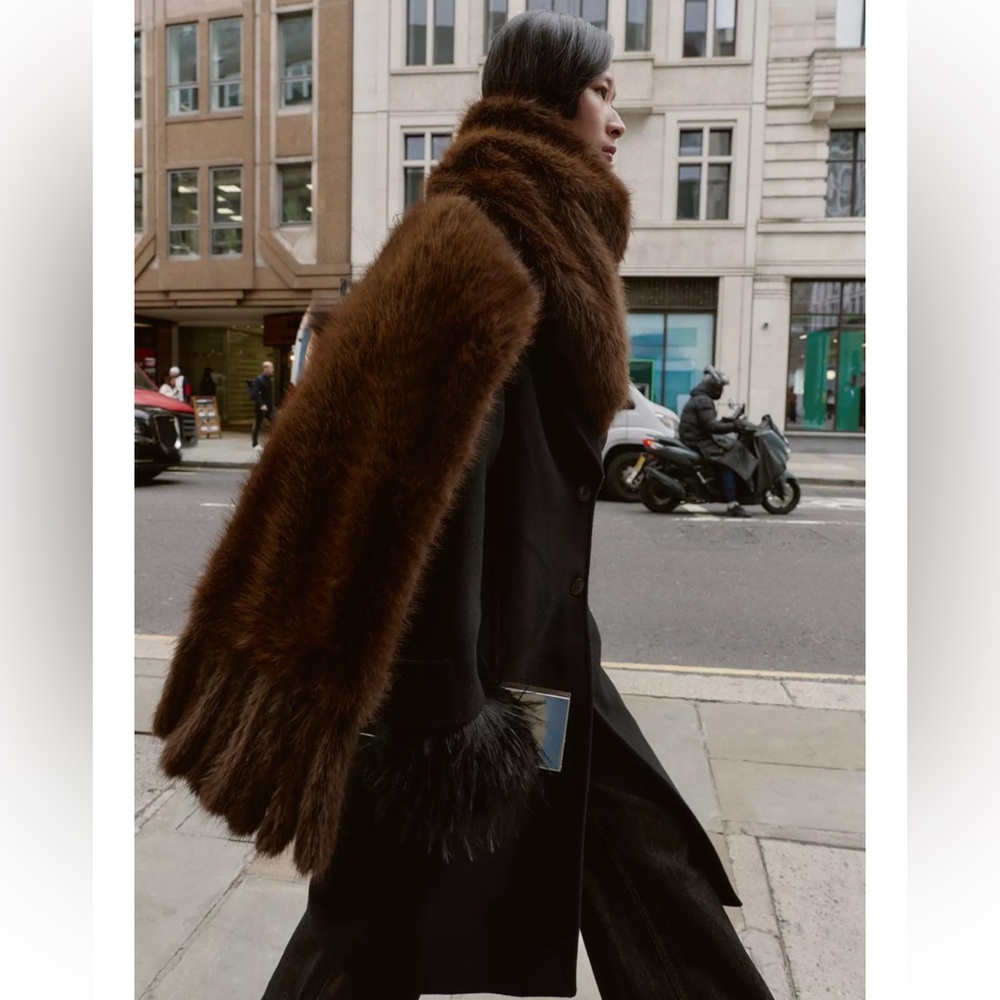 PLAIN FAUX FUR FRINGED SCARF